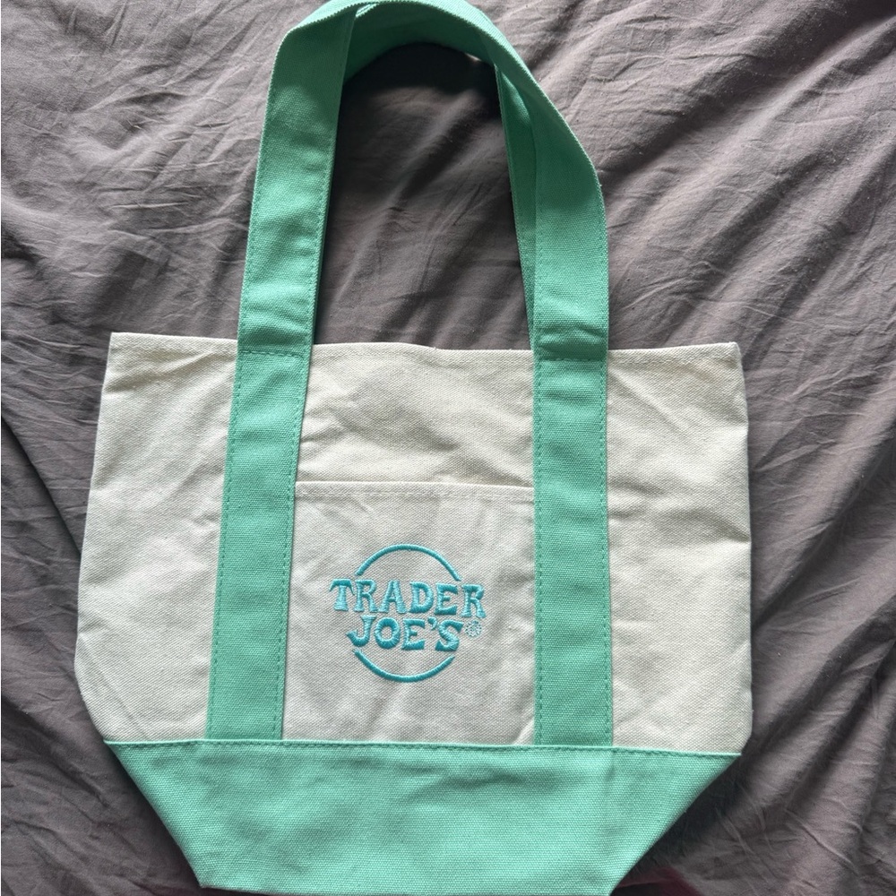 Green and Cream Canvas Shoulder Bag with Minimalist Design